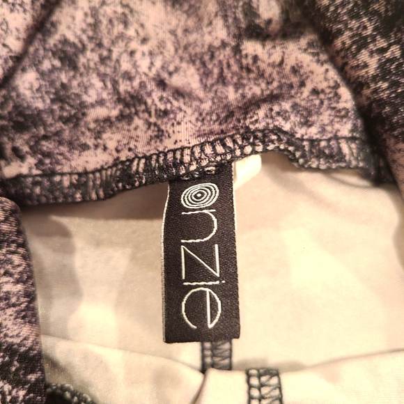 Onzie Leggings Black Tan/Bronze, XS - Picture 2 of 9